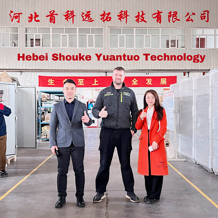 Clientes russos vêm visitar a Hebei Shouke Yuantuo Technology