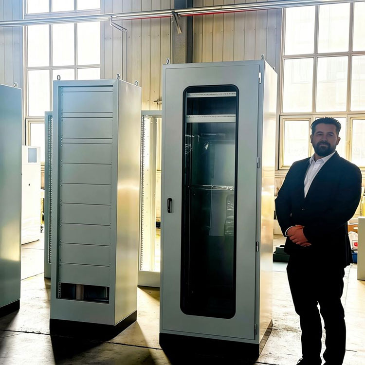 Cooperação com nosso parceiro de engenharia do Reino Unido