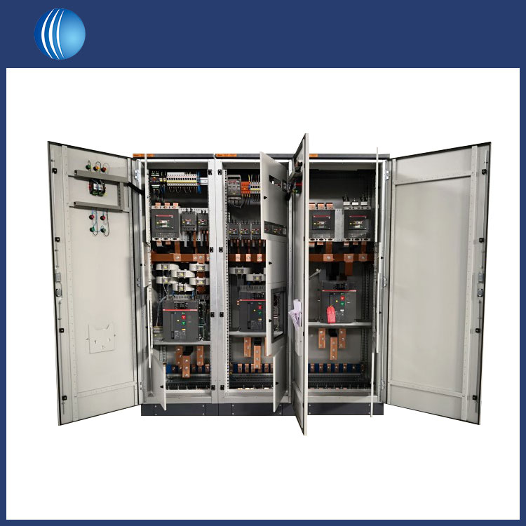 Grande gabinete elétrico externo